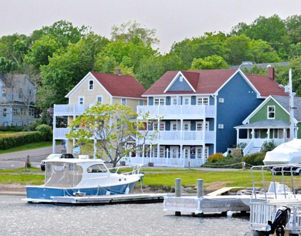 The Water'S Edge Inn & Gallery Baddeck Inlet Exterior foto
