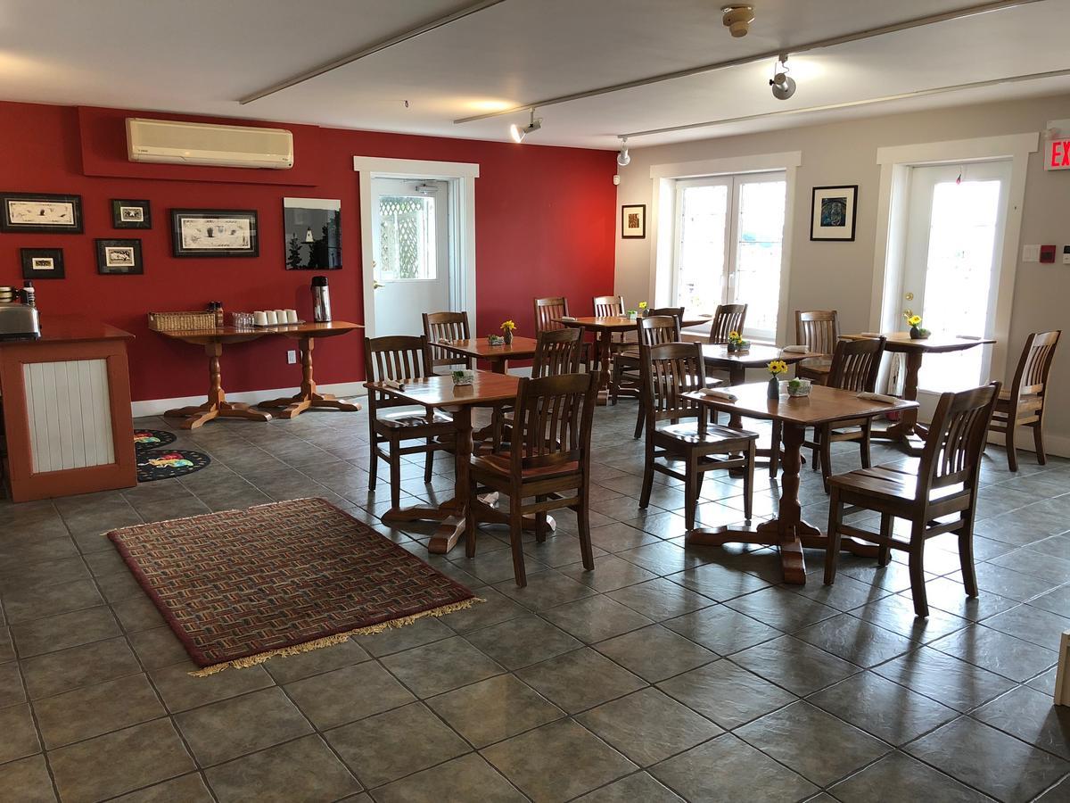 The Water'S Edge Inn & Gallery Baddeck Inlet Exterior foto